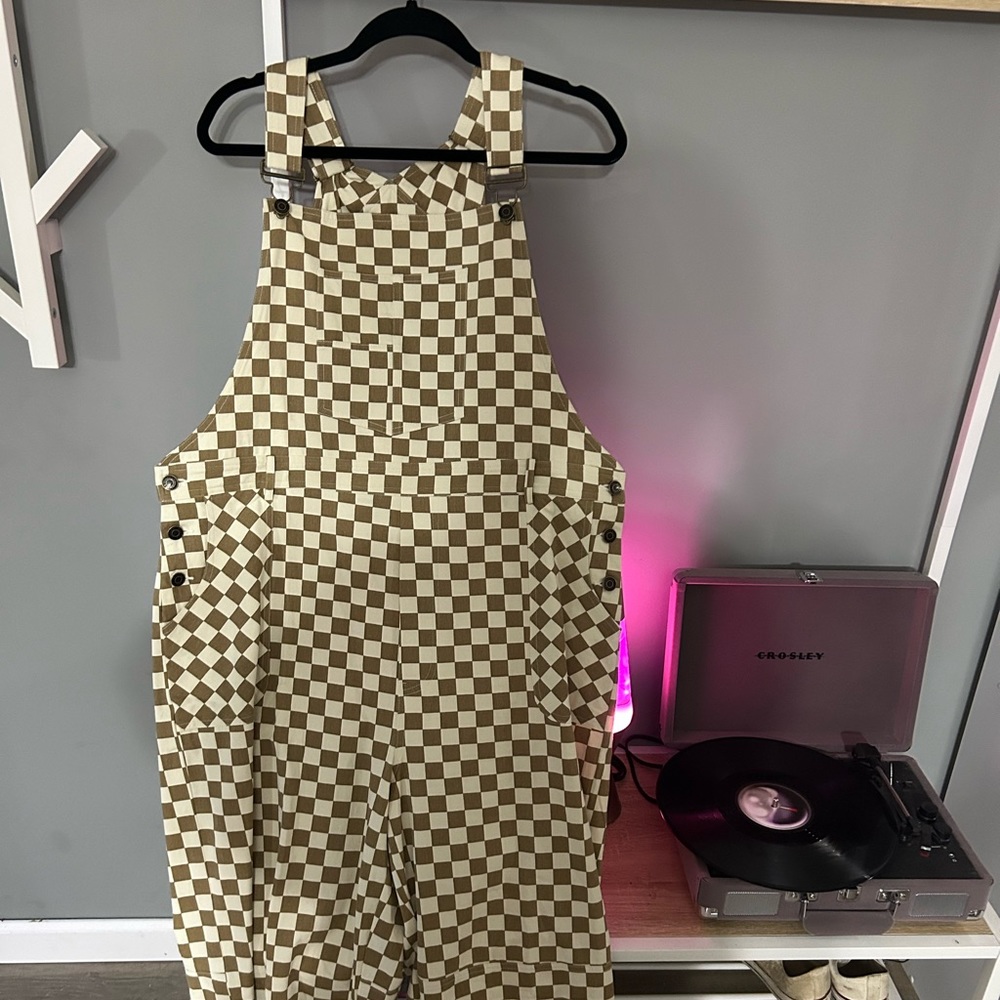 ROOLEE NWT tan/cream overalls Size XL